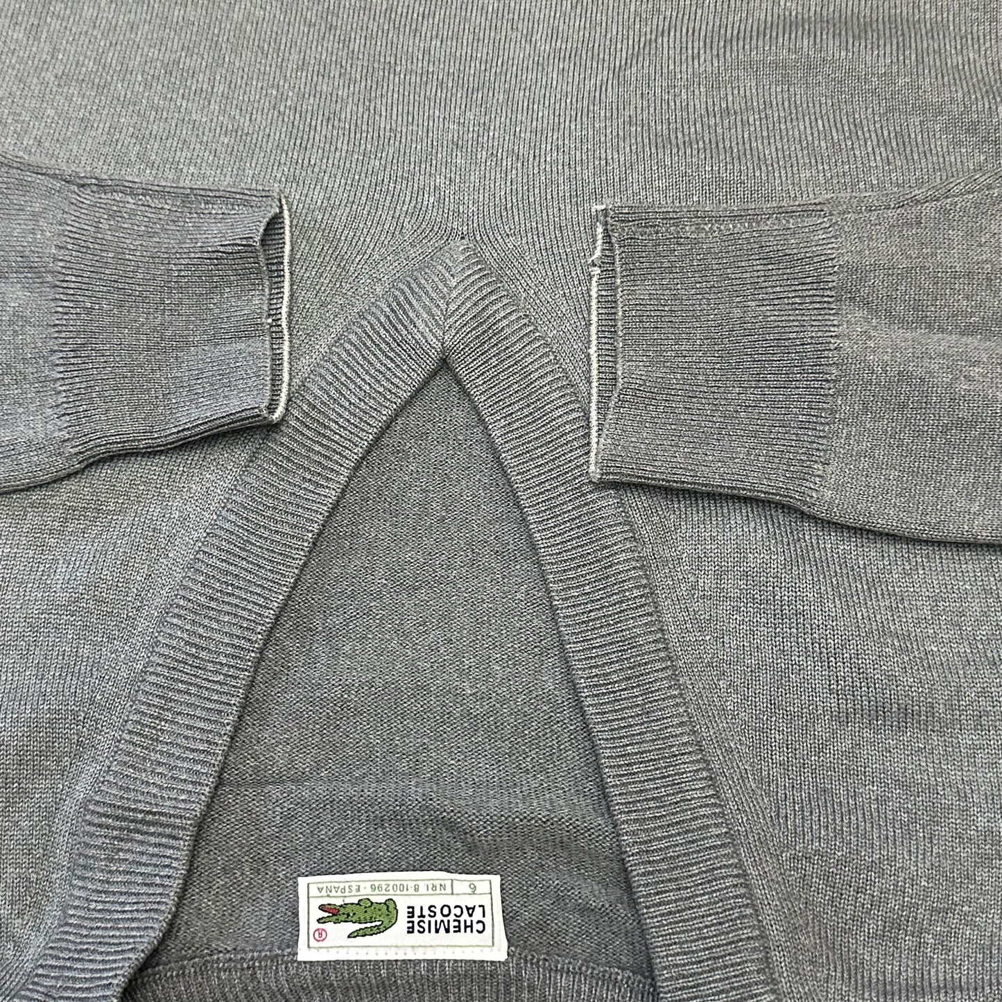 Pull Lacoste col V en maille – Taille L