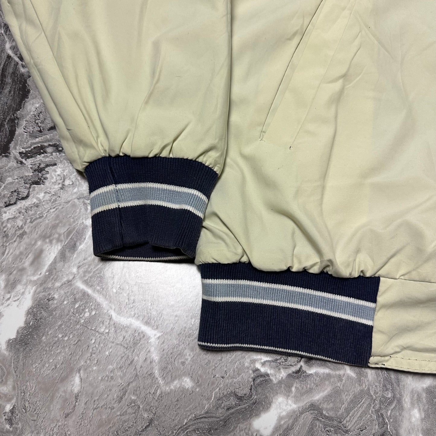 Lacoste Wendejacke Beige/Marineblau – Größe L