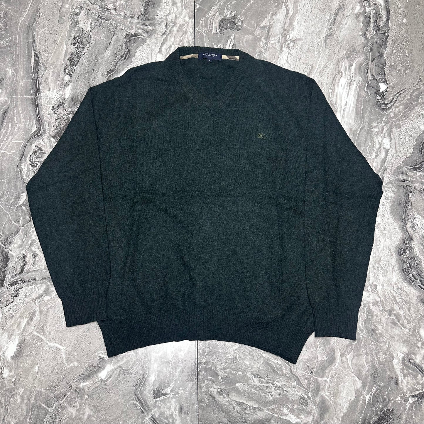 Pull col V Burberry Vert – Taille M