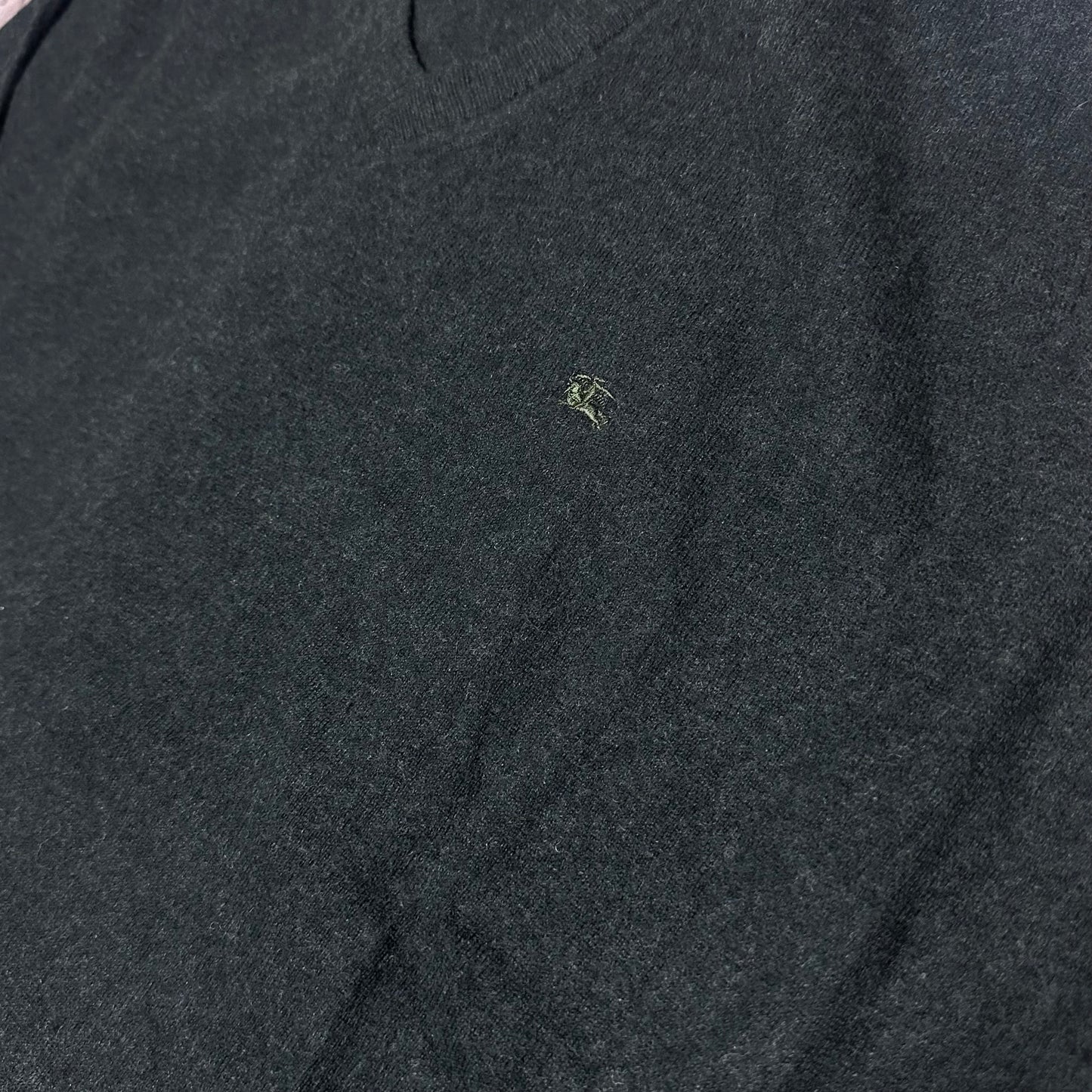 Pull col V Burberry Vert – Taille M