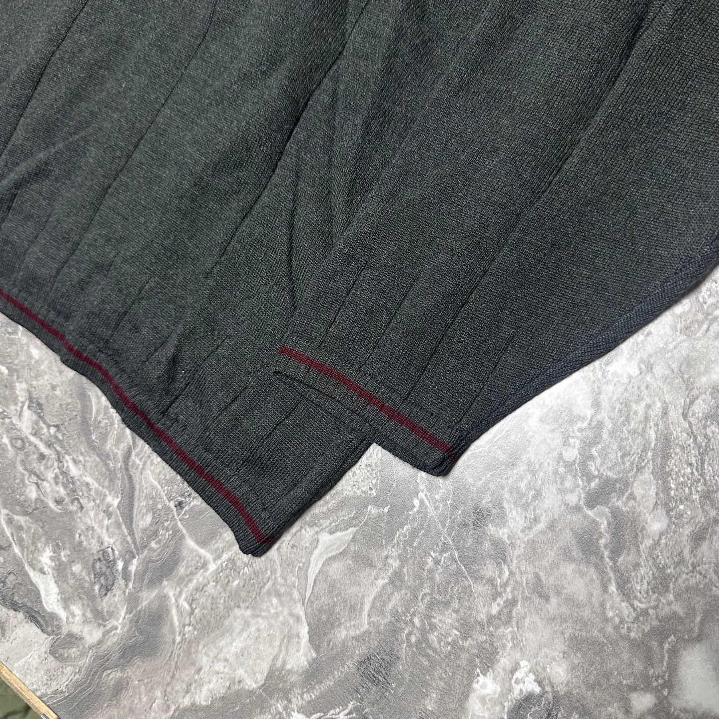 Pull col V Burberry Gris– Taille M