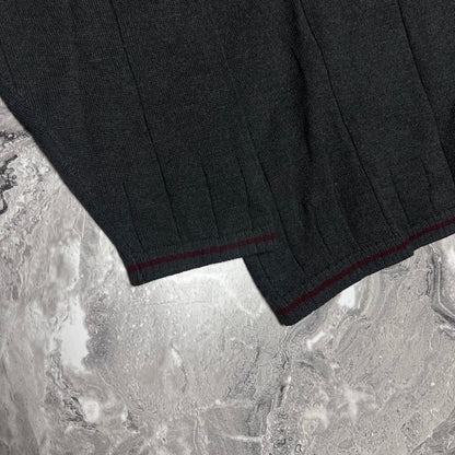 Grauer Burberry-Pullover mit V-Ausschnitt – Größe M