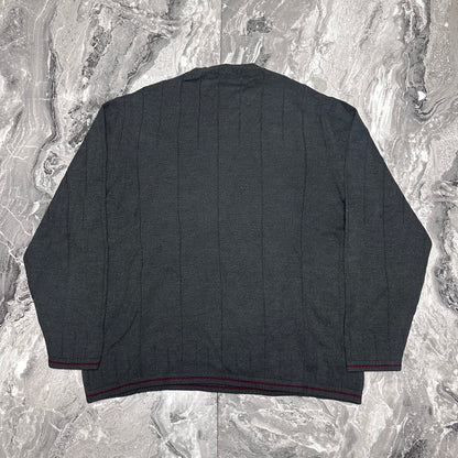 Grauer Burberry-Pullover mit V-Ausschnitt – Größe M