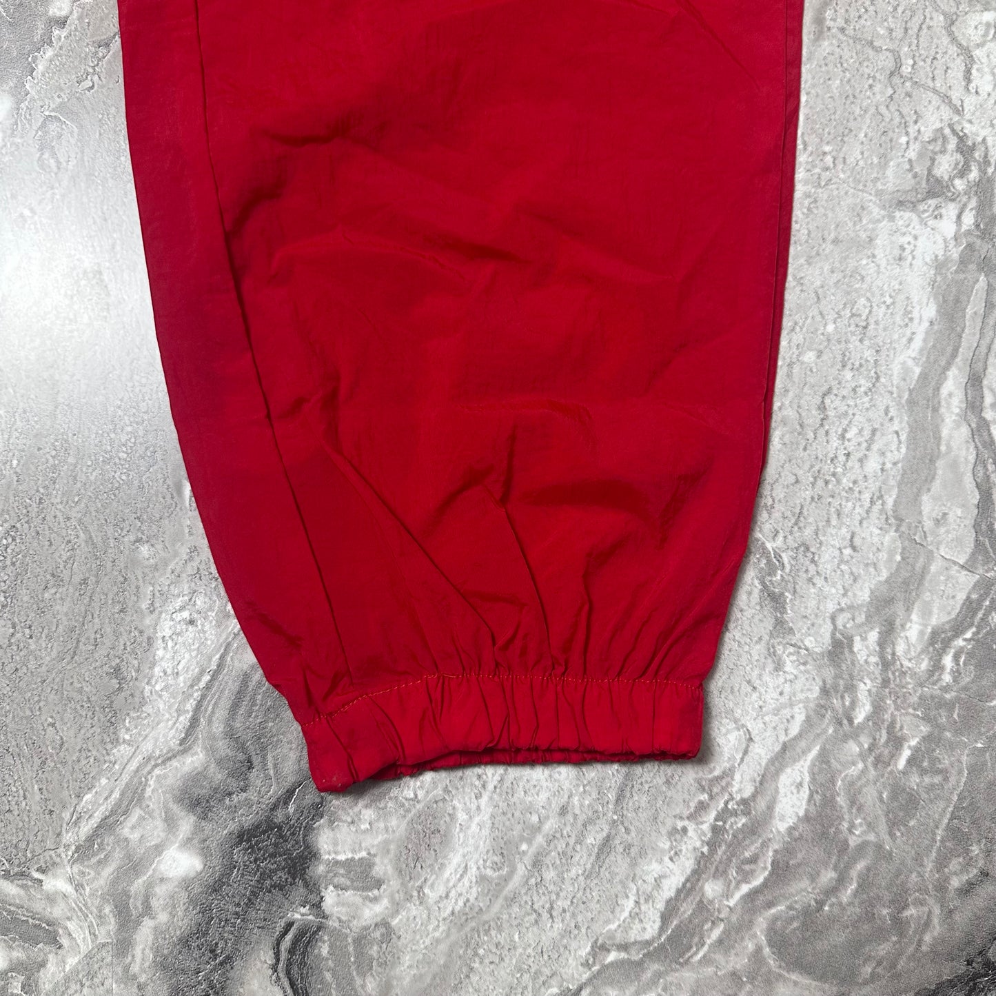 Marlboro rote Trainingshose – Größe L