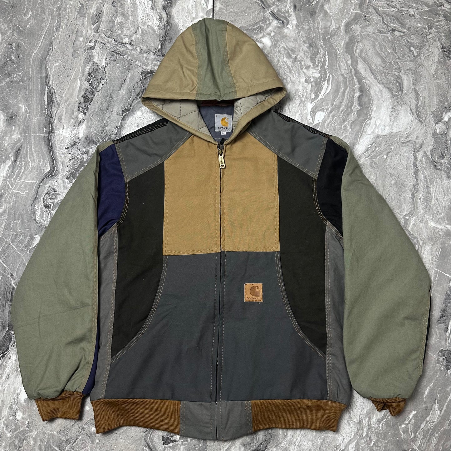 Carhartt Patchwork-Jacke – Größe L