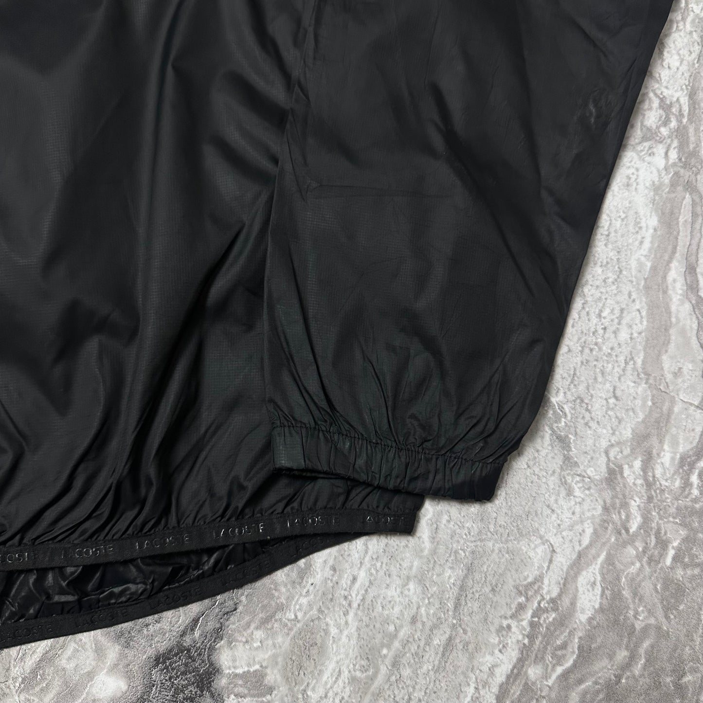 Lacoste Sport Windbreaker-Jacke, Schwarz – Größe XL