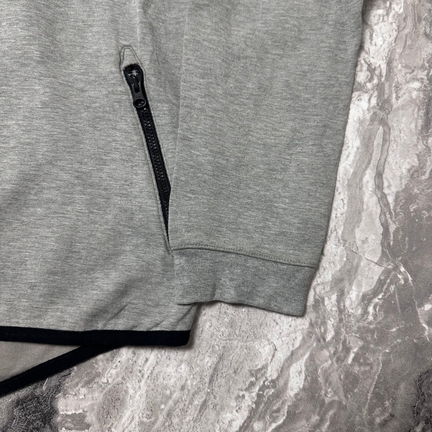 Nike Tech Gris – Taille S