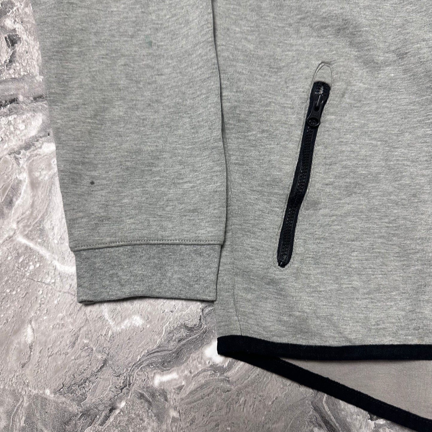 Nike Tech Gris – Taille S