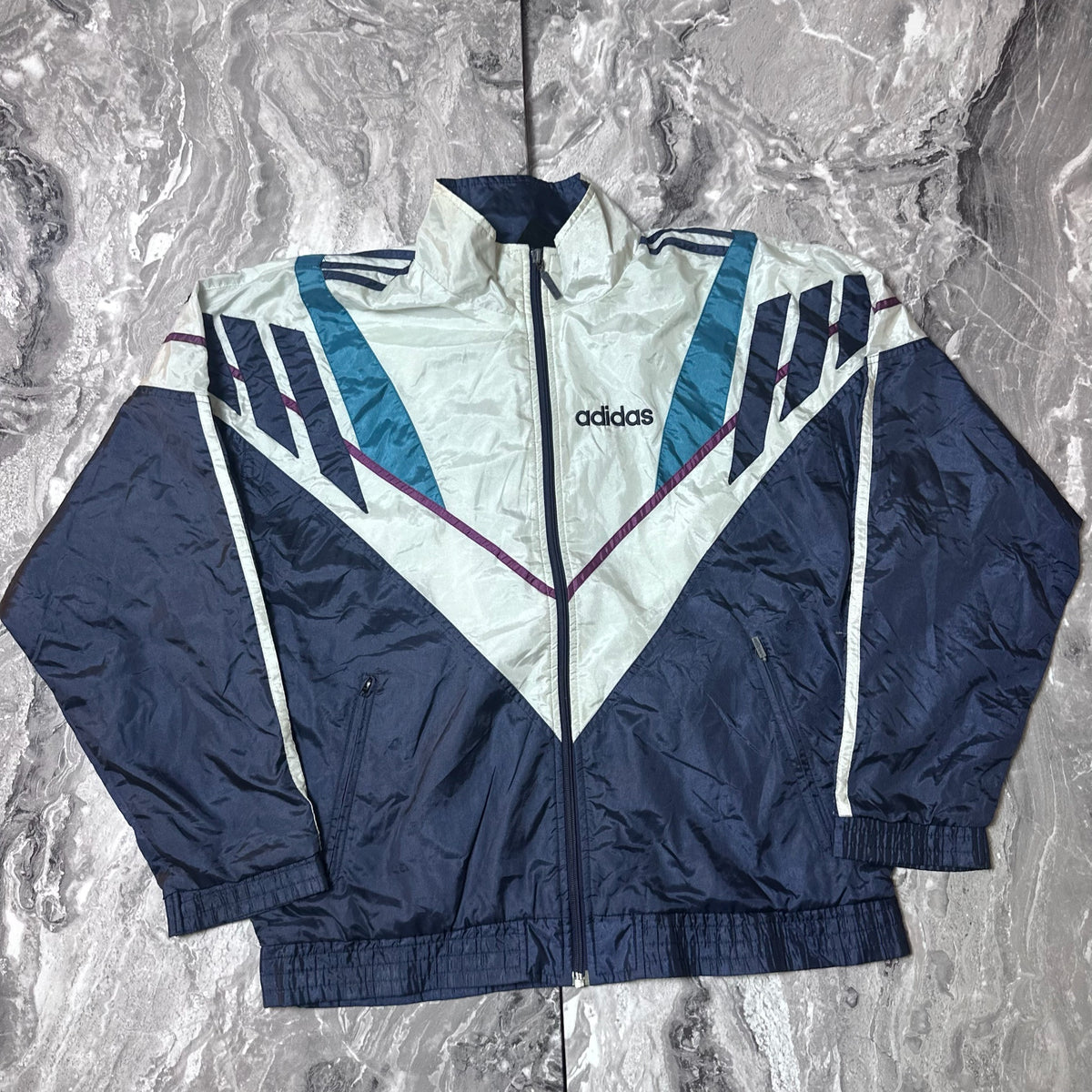 Veste Adidas vintage rétro blanche bleue et violette vue de face