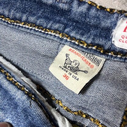 Étiquette taille 36 et Made in USA dans le jean True Religion