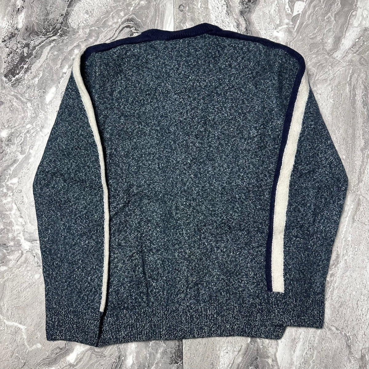 Pull Lacoste bleu chiné avec bandes blanches et bleues – Taille FR 3 / US S